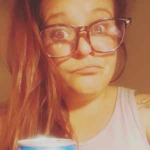 Meet your Posher, Dana